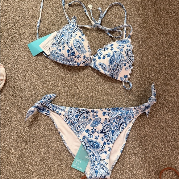 Bikini Sets - Picture 13 of 15